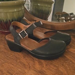 B.o.c. leather upper Mary Jane clogs
